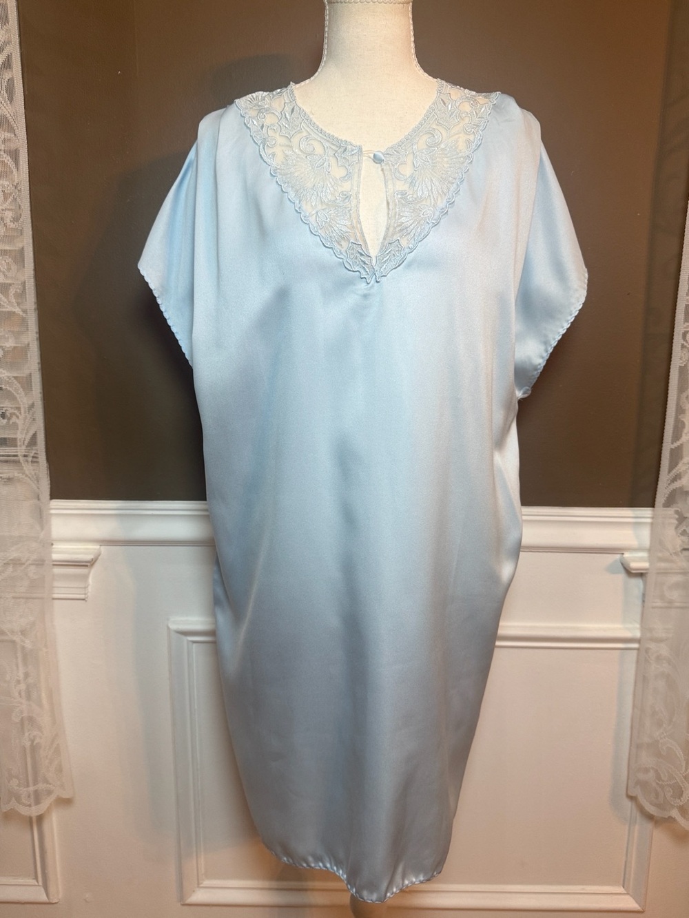 Vintage Jayre California Satin Nightgown Lace Blue L